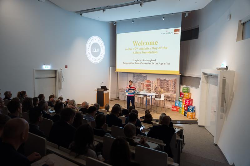 KLU Präsident Andreas Kaplan eröffnet den 19. Logistiktag der Kühne-Stiftung