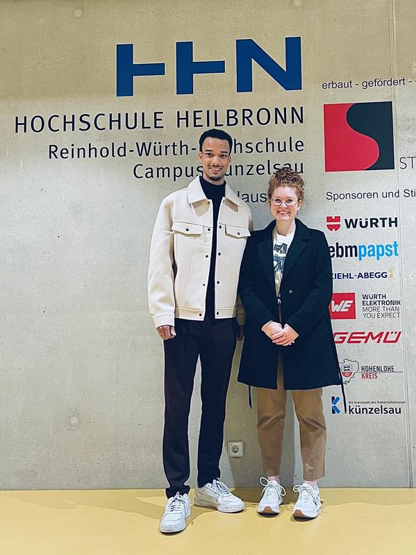 Tresor Benedikt Mbala und Valerie Pietrczak setzten sich beim internationalen Finale der „International Olympic Case Study Competition (IOC)“ gegen 18 renommierte Universitäten durch.