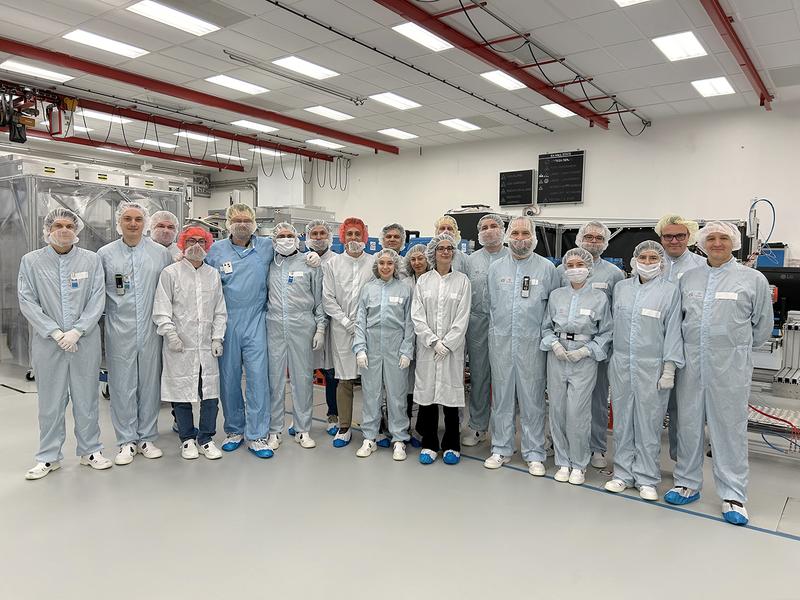 Internationales Forscherteam des Lawrence Livermore National Laboratory, des Fraunhofer ILT und der ELI - Extreme Light Infrastructure in der ELI Beamlines Facility, Prag, Tschechische Republik.