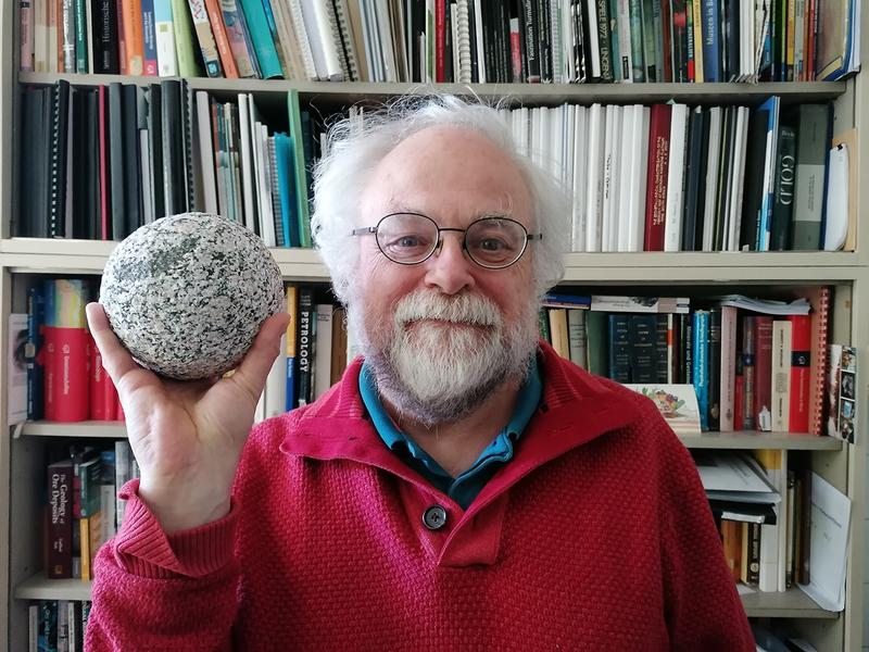 Prof. Wolfgang W. Schmahl, Direktor der Mineralogischen Staatssammlung München (SNSB-MSM) geht in den Ruhestand.