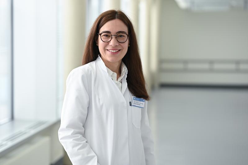 Univ.-Prof. Dr. Dr. med. Daniela Branzan leitet seit 1. April 2024 die Klinik und Poliklinik für Vaskuläre und Endovaskuläre Chirurgie am Universitätsklinikum rechts der Isar der TUM. 