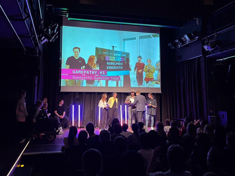 "Gamepathy#1 Game Jam & Spielekultur Fachtagung" der IU Internationalen Hochschule gewinnt Jury-Preis beim GamesFestival24