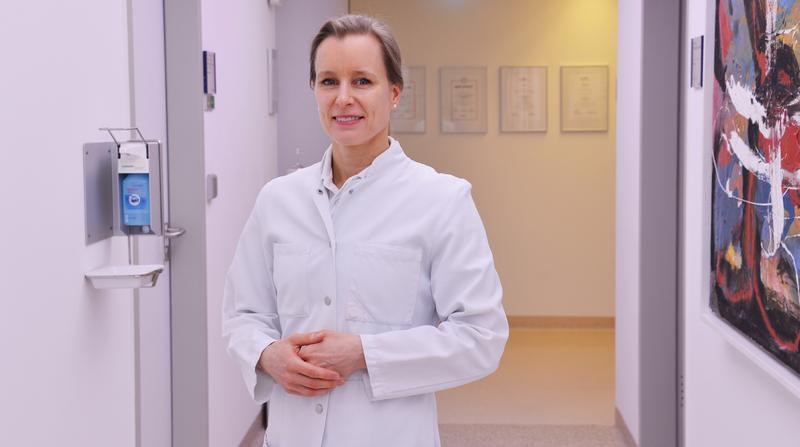 Die Kardiologin Dr. Anne Räthling ist Bluthochdruckexpertin (Hypertensiologin), Ernährungsmedizinerin und Sportkardiologin am HDZ NRW, Bad Oeynhausen