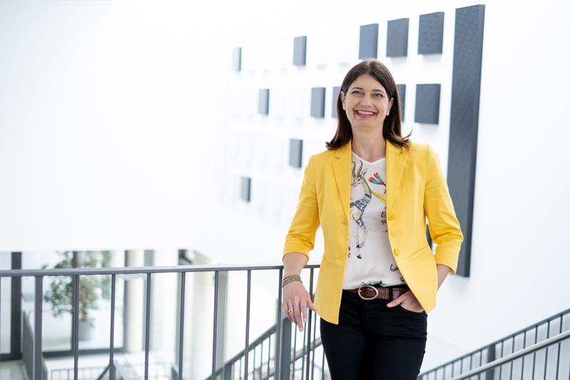 Professor Carolin Häussler holds the Chair of Organisation, Technology Management and Entrepreneurship at the University of Passau.