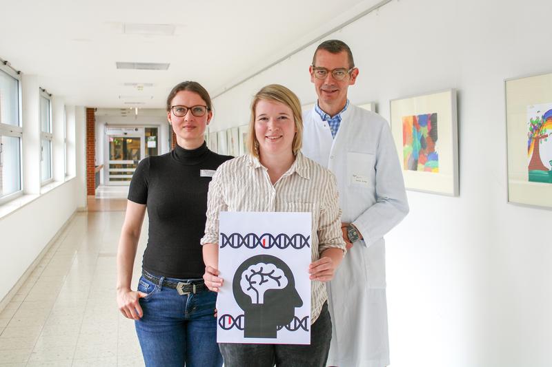  The research team at the MHH Children's Clinic (from left): Dr. Marena Rebekka Niewisch, Svenja Kastellan and Professor Dr. Christian Kratz. 