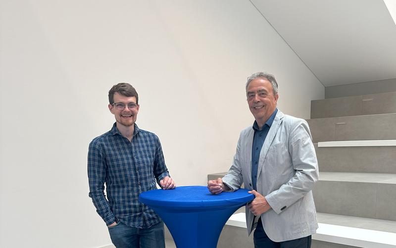 Klimaschutzmanager der Hochschule Heilbronn, Tobias Held (links), mit Klima-Experte Matthias Rau.