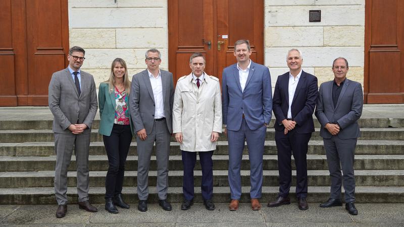 Michael Stettler (HKA), Tanja Zimmermann (Empa), Christian Rüegg (PSI), Jean-Pierre Gallati (Regierungsrat Kanton Aargau), Christian Wolfrum (ETHZ), Philipp Schütz (KSA), Adrian Schmitter (KSB).