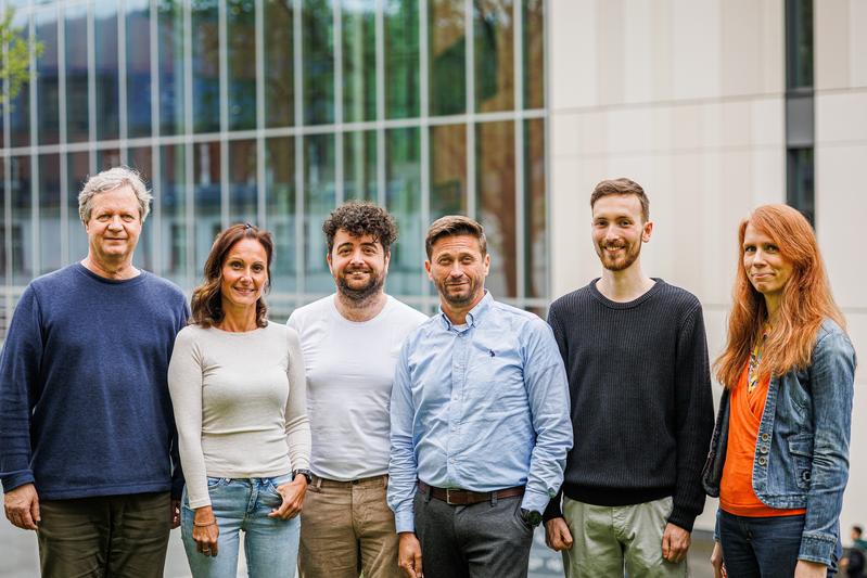 Forschungsteam der Universität Marburg (von links): Dr. Martin Schäfer, Privatdozentin Dr. Susanne Rinné, Dr. Aytug Kiper, Professor Dr. Niels Decher, Sven Schütte und Dr. Mirjam Bertoume.