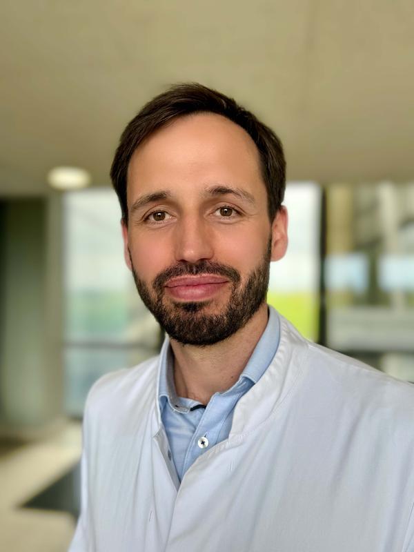 Dr. med. Marco Witkowski, Facharzt für Kardiologie an der Klinik für Kardiologie, Angiologie und Intensivmedizin des Deutschen Herzzentrums der Charité (DHZC), Campus Benjamin Franklin.