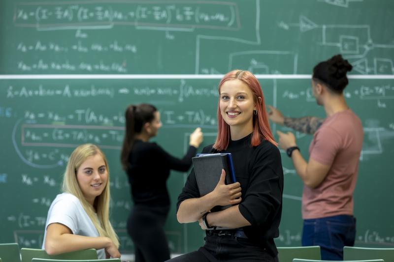 The students acquire skills in areas such as data analysis, forecasting, optimisation, information integration and machine learning.