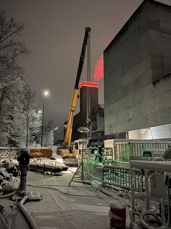 Von einem kompakten Bohrplatz in direkter Nachbarschaft der Energiezentrale Forsthaus hat das Team des Fraunhofer IEG seine Technologie MTD® in rund 500 Meter zum Einsatz gebracht.