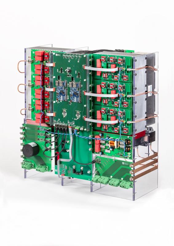 Im Projekt » MS-LeiKra« entwickelte und demonstrierte das Fraunhofer ISE den weltweit ersten PV-Stringwechselrichter im Bereich Mittelspannung. 