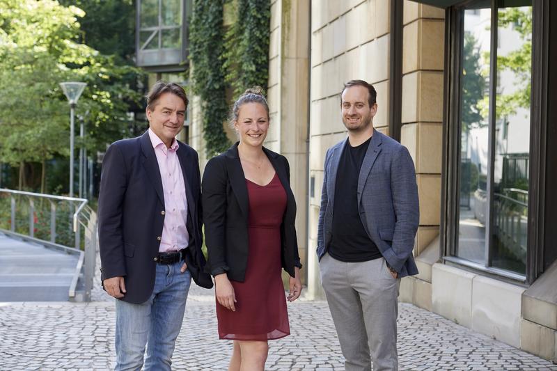 (v.l.) Prof. Dr. Holger Frey, Dr. Rebecca Matthes und Dr. Philip Dreier 