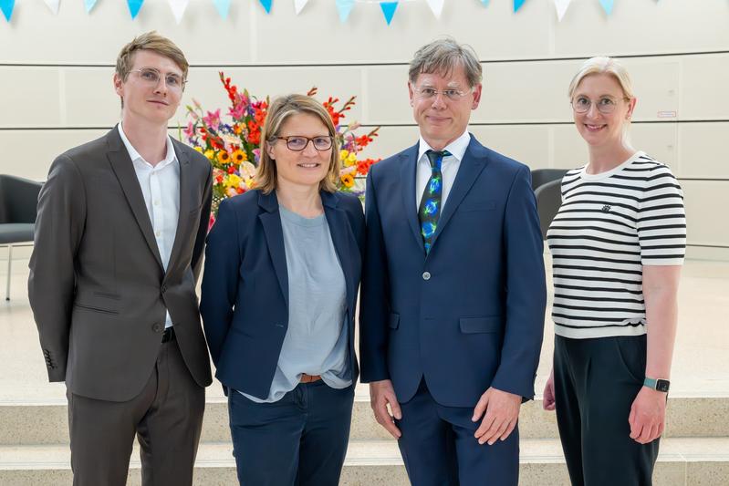 vlnr.: Dr. Johannes Müller-Reif (MPI für Biochemie), Prof. Julia Hauer (Klinikum rechts der Isar der TU München), Prof. Christoph Klein (LMU Klinikum), Dr. Marie Standl, Helmholtz Munich