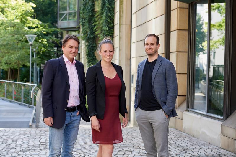 (ftr) Professor Dr. Holger Frey, Dr. Rebecca Matthes, and Dr. Philip Dreier