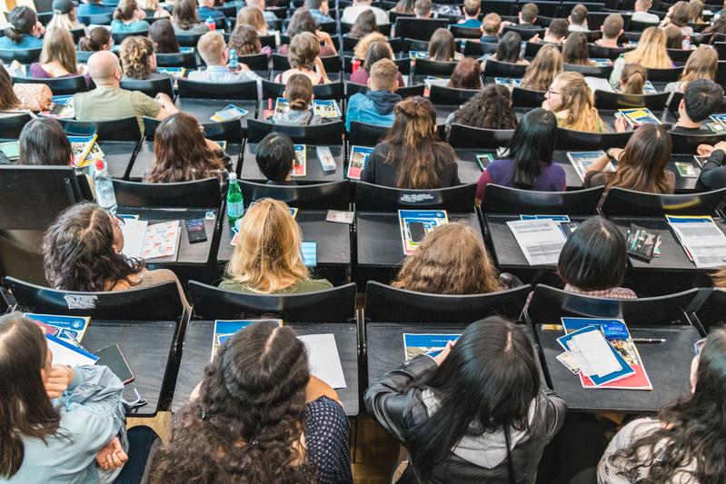 Zum Wintersemester 2024/25 gehen neue Studiengänge an der Universität Bamberg an den Start.