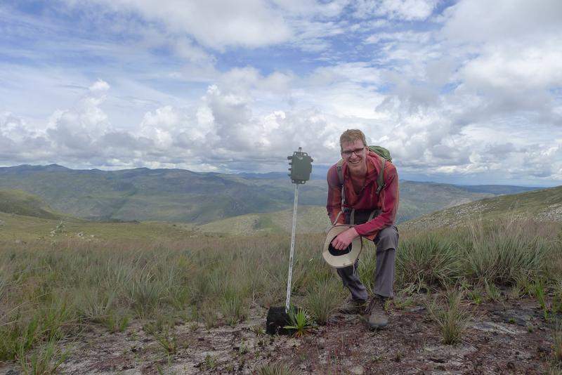 Scientist Hannes Kath from Oldenburg recently travelled to Brazil. Our picture shows him in the Serra do Cipó National Park, where he visited a site with sensors used to pick up audio signals from the environment.