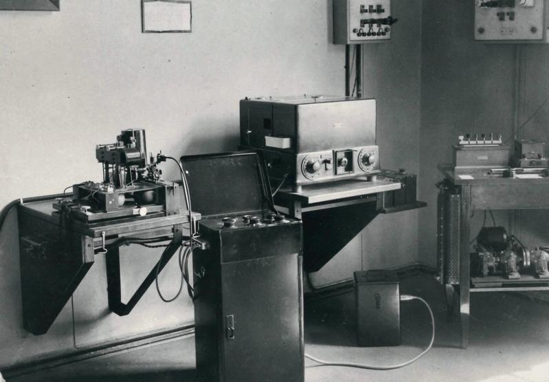 Historisches EEG-Messgerät aus der Zeit Hans Bergers.