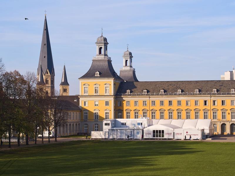 In der Mensa am Hofgarten der Universität Bonn hat das Studierendenwerk Bonn im Mai 2023 einen fleischlosen Monat angeboten. Forscherinnen der Universitäten Bonn und Kassel begleiteten das Experiment.