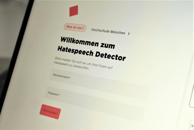 Einloggen und auf verschiedene Funktionen zugreifen: Der HateSpeech Detector vereinfacht die Moderation von Kommentarbereichen