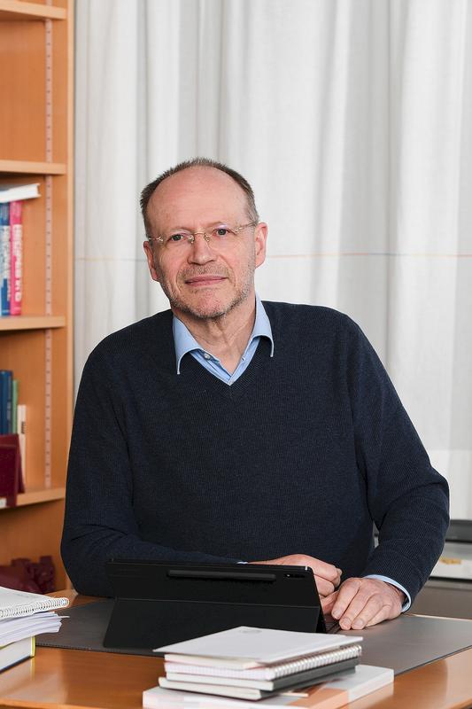 Professor Dr. Kurt Kremer (Foto: Carsten Costard / MPI-P)