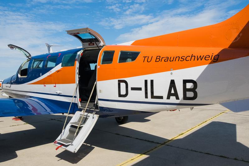 Das Forschungsflugzeug „D-ILAB“ der TU Braunschweig ist mit seiner umfangreichen technischen Ausstattung einmalig im universitären Kontext.