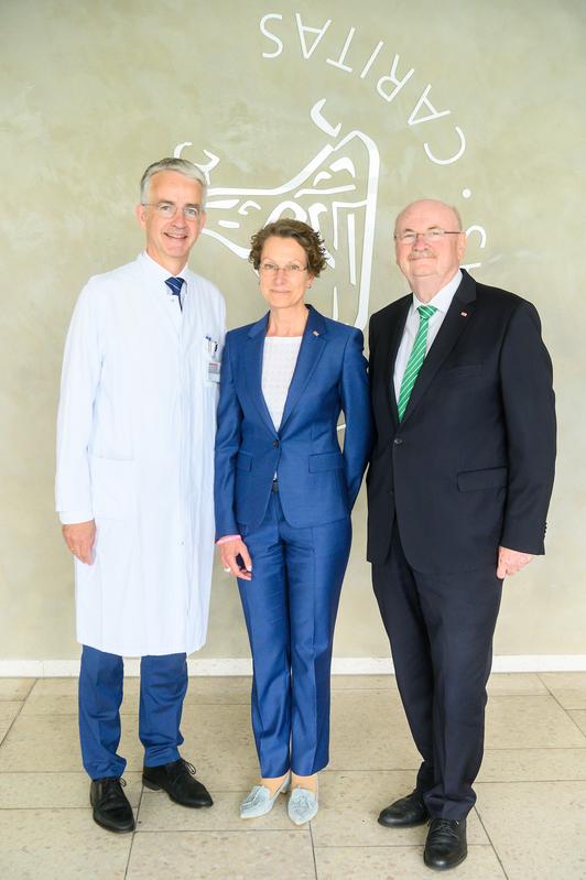 Das MHH-Präsidium: Professor Frank Lammert (links), Martina Saurin und Professor Michael Manns.