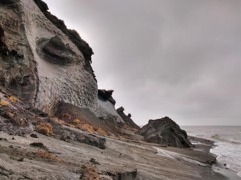 Erosion von Permafrost, hier auf der Insel Muostach in der Laptewsee in Sibirien.