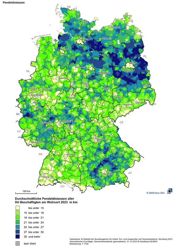 Die durchschnittliche Länge der Arbeitswege unterscheidet sich regional stark.