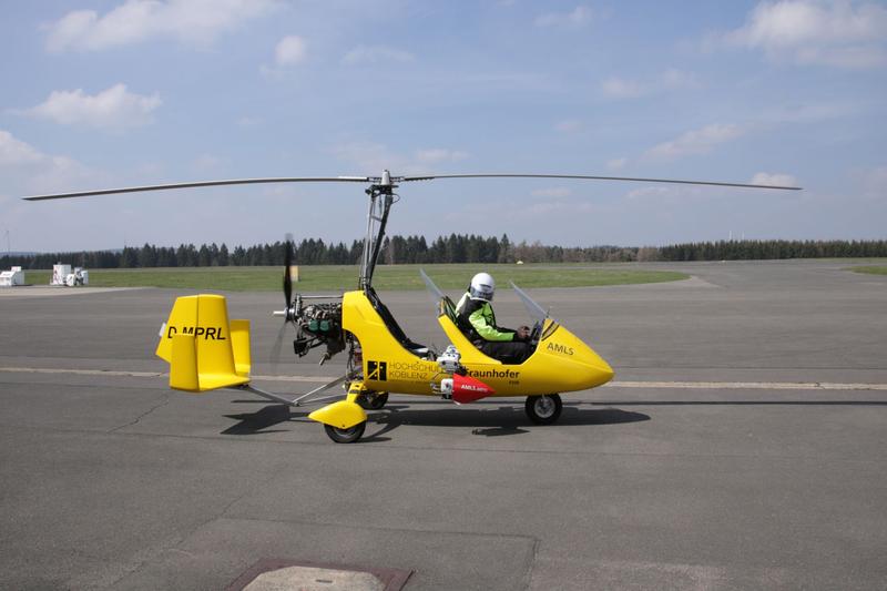 Tragschrauber des AMLS der Hochschule Koblenz ausgerüstet mit hochauflösenden, spektralen Kamerasystemen 