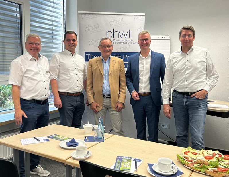 Engagierten sich für das und beim Unternehmerfrühstück: Stefan Wagner, Herbert Hermes, Prof. Dr. Elmar Reucher (PHWT) Bürgermeister Kristian Kater und Wirtschaftsförderer Dr. Frank Käthler (v.r.n.l.)