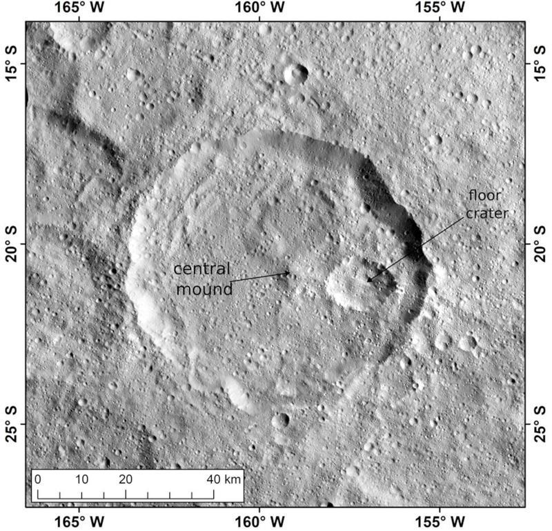 Der Consus Krater liegt auf der Südhalbkugel des Zwergplaneten Ceres. Auffälligste Struktur in seinem Innern ist ein kleinerer Krater („floor crater“) in seiner östlichen Hälfte. Im Zentrum des Consus Kraters ragt ein flacher Zentralberg empor. 