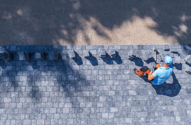 Arbeitsbedingungen und damit die Anforderungen an den Arbeitsschutz verändern sich – unter anderem vor dem Hintergrund des Klimawandels. Diesen und weitere Einflüsse diskutieren Expert*innen in Wuppertal.