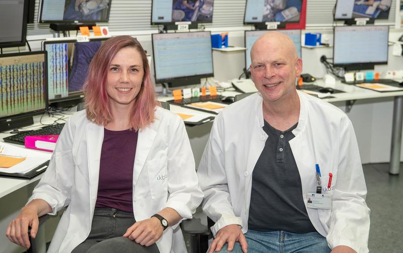 Concept neurons are the building blocks of memory (from left) Sina Mackay and Prof. Florian Mormann investigate the function of specialized nerve cells in memory formation.