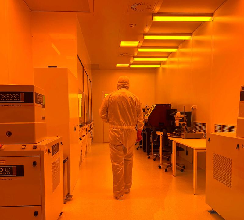 View into the clean room: Quantum components are manufactured here.