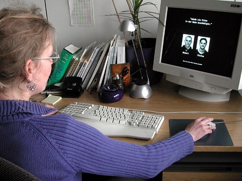 Robert und Stefan entsprechen nur zum Teil dem gängigen Klischeebild. Das Bild zu dieser Pressemitteilung können Sie unter http://www.verwaltung.uni-bonn.de/presse/Bildgalerie/klischee.jpg herunterladen.