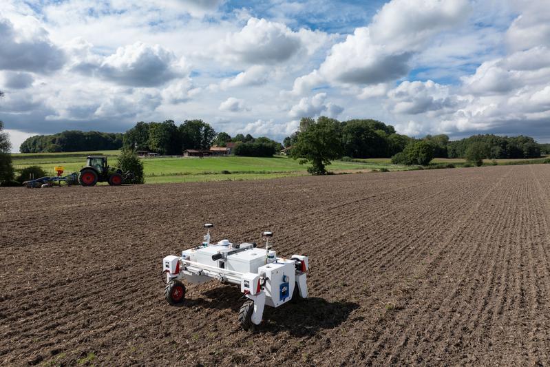 Forschende des DFKI arbeiteten daran, dass sich Roboter auf einem landwirtschaftlichen Betrieb autonom zurechtfinden können. Beim Spot Farming könnte die Technologie eingesetzt werden. 