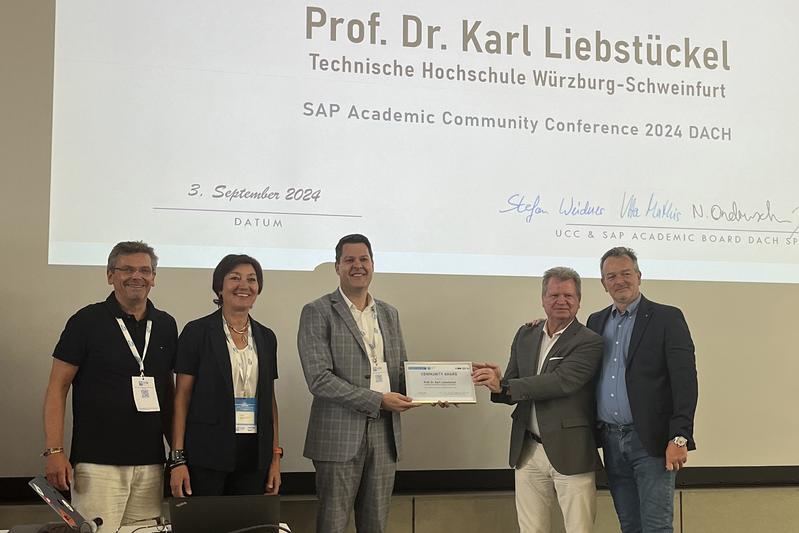 Der SAP Academic Community Award ging dieses Jahr an Prof. Dr. Karl Liebstückel, Fakultät Informatik und Wirtschaftsinformatik der THWS. Im Bild: Die aktuellen Mitglieder des SAP Academic Board 