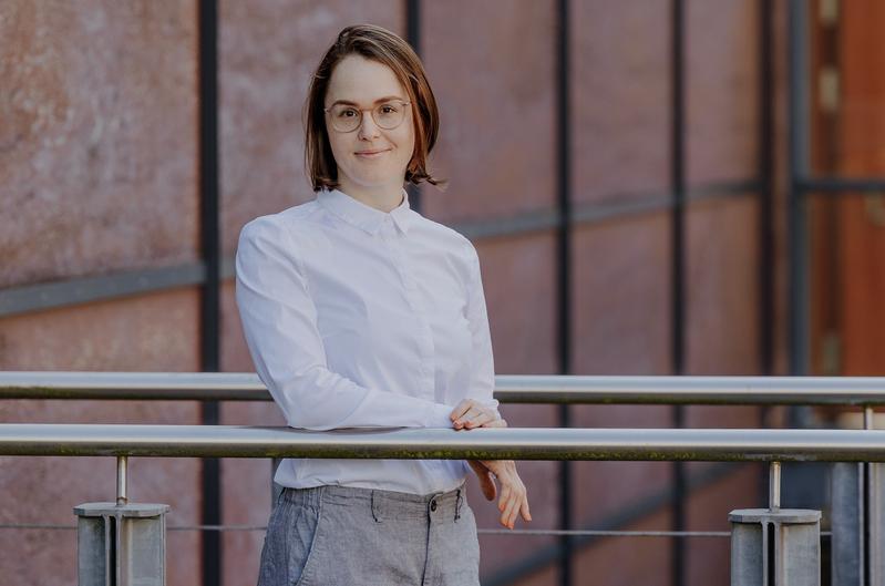 Dr. Lina Jaurigue vom Fachgebiet Computer-Physik der TU Ilmenau, die die vierköpfige Nachwuchsforschungsgruppe leitet