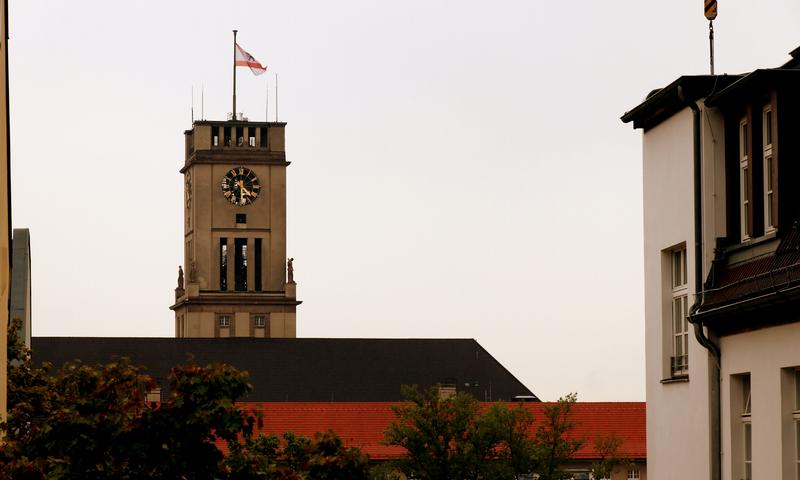 Quereinstieg in die Öffentliche Verwaltung leicht(er) gemacht: Neue Weiterbildung von Bezirksamte Tempelhof-Schöneberg und Hochschule für Wirtschaft und Recht Berlin ebnet den Weg. Pressetermin: 9. Oktober 2024, 14 Uhr, Rathaus Schöneberg