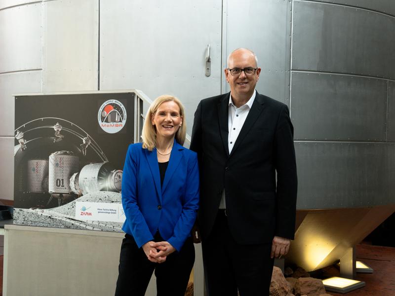 Professorin Jutta Günther, Rektorin der Universität Bremen und Bürgermeister Andreas Bovenschulte