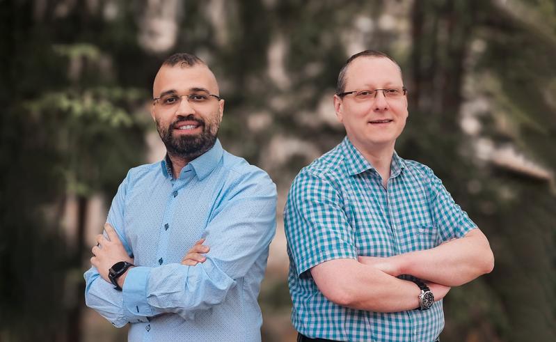 Die Erfinder, Gruppenleiter Dr. Ali H. Shaib (links) und Prof. Dr. Silvio O. Rizzoli, Direktor des Instituts für Neuro- und Sinnesphysiologie der Universitätsmedizin Göttingen (UMG).