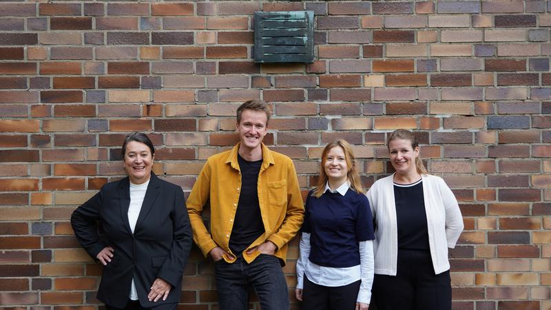 Beim Auftakttreffen am Campus Friedrich Streib in Coburg: Prof. Dr. Andrea Schmelz, Johannes Eick (Frankfurt UAS), Regina Kirschner (HS Co) und Prof. Dr. Caroline Schmitt (von links). 