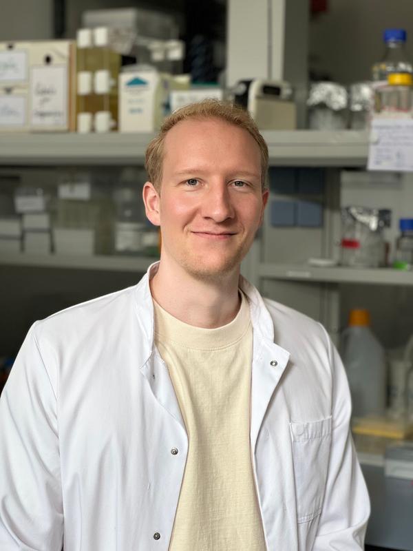 Erstautor der Studie Dr. Niels Pietsch vom Institut für Experimentelle Pharmakologie und Toxikologie am Universitätsklinikum Hamburg-Eppendorf. 