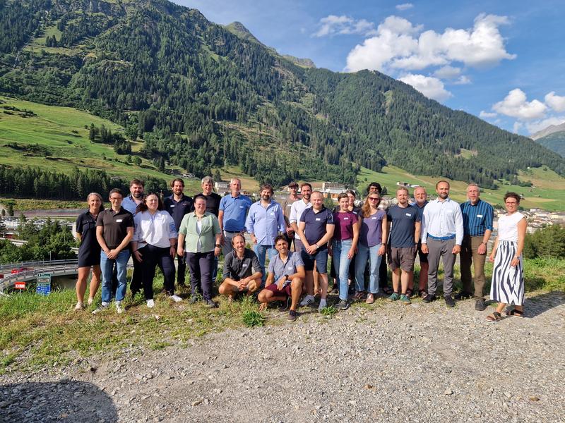 Teilnehmende des Kickoff-Meetings in Airolo, Schweiz