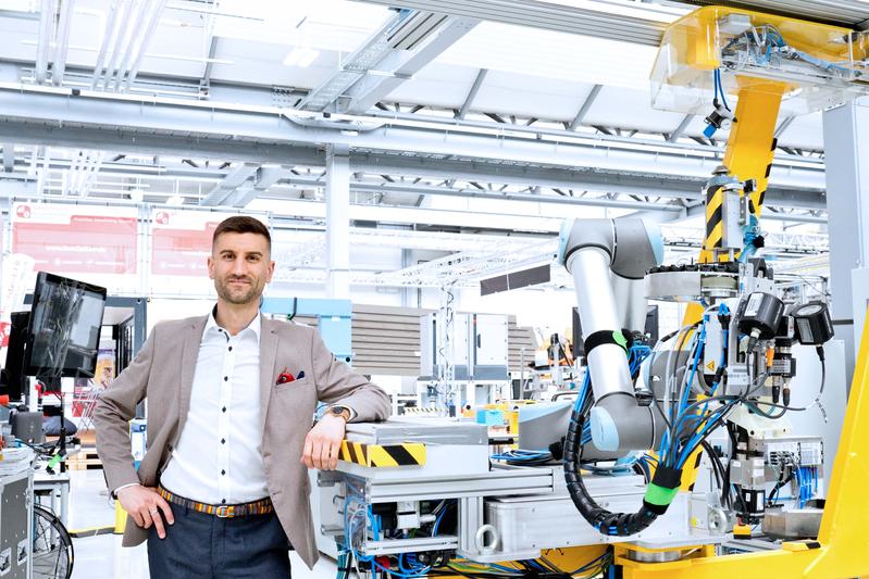 Paul Motzki, Professor für Smarte Materialsysteme für innovative Produktion der Universität des Saarlandes