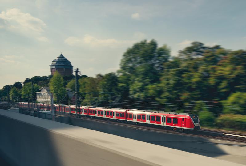 DB Class 490 in service with the Hamburg S-Bahn