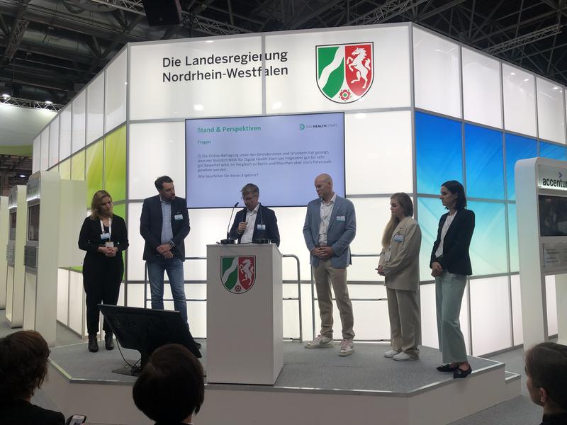 er Messestand auf der Medica 2023 