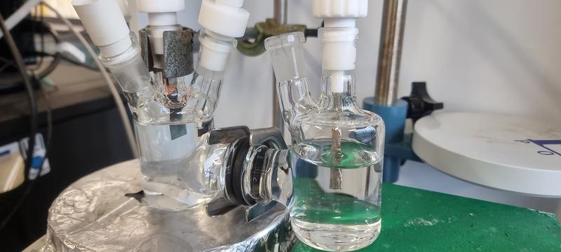 Experimental setup used for the conversion of carbon dioxide to ethanol in the lab of Professor Carsten Streb’s team at Mainz University