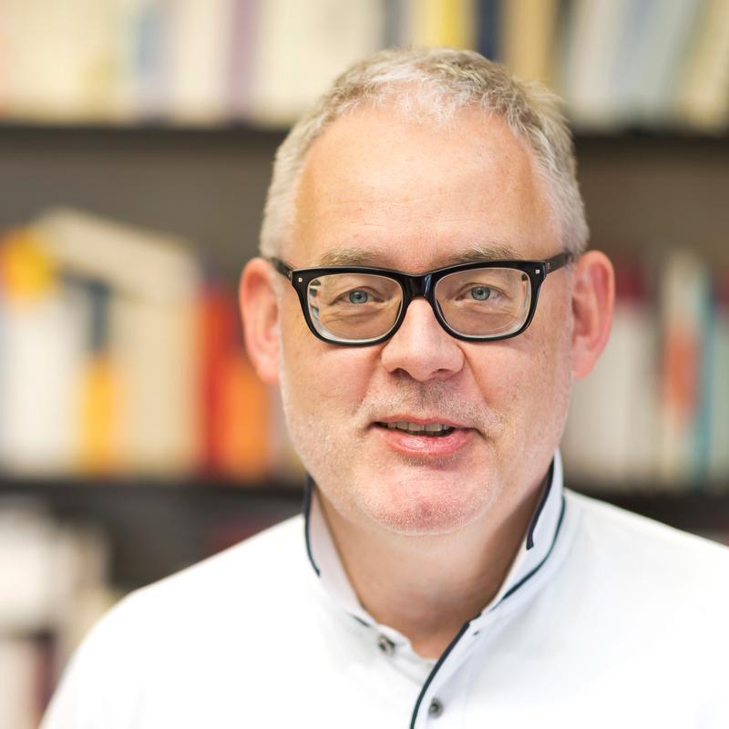 Prof. Dr. Uwe Wagschal ist Professor für Vergleichende Regierungslehre am Seminar für Wissenschaftliche Politik der Universität Freiburg.